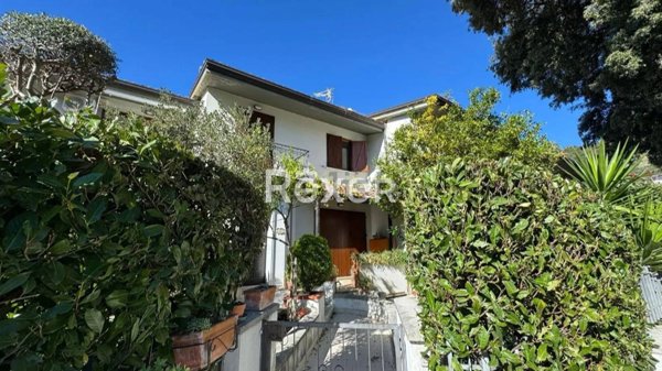 casa indipendente in vendita a Quadrelle