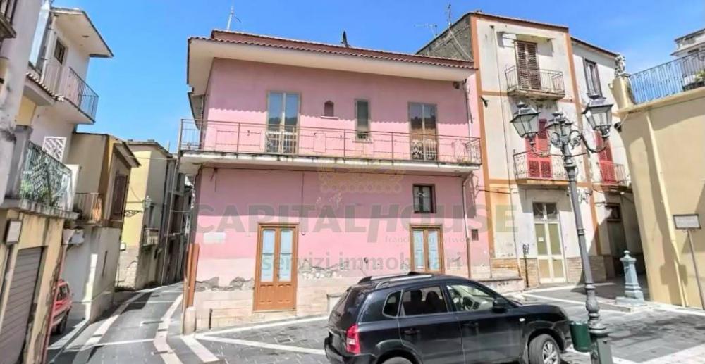 casa indipendente in vendita a Quadrelle