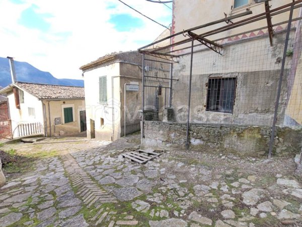 casa indipendente in vendita a Roccabascerana