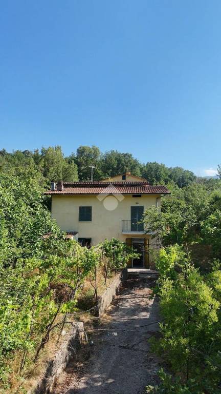 casa indipendente in vendita a Roccabascerana