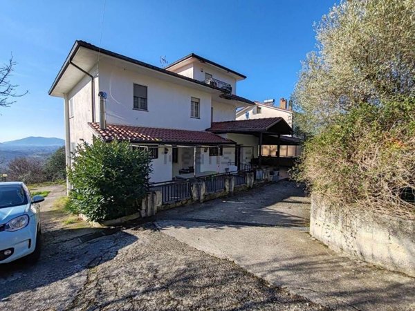 casa indipendente in vendita a Roccabascerana