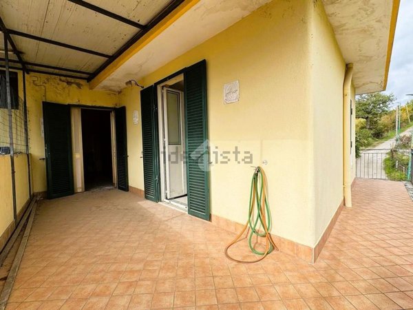 casa semindipendente in vendita a Roccabascerana