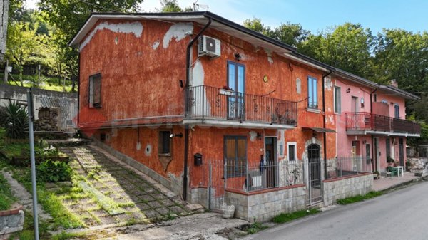 casa indipendente in vendita a Roccabascerana