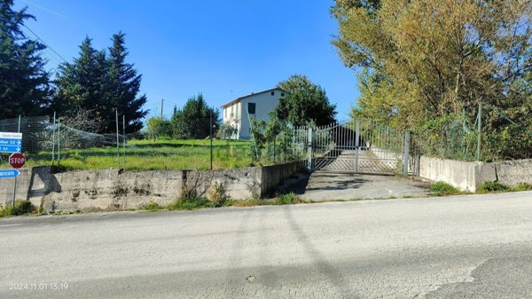 casale in vendita a Roccabascerana in zona Cassano Caudino