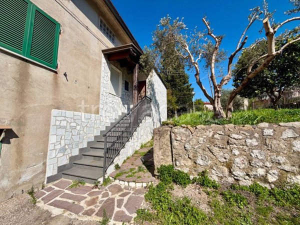 casa indipendente in vendita a Roccabascerana