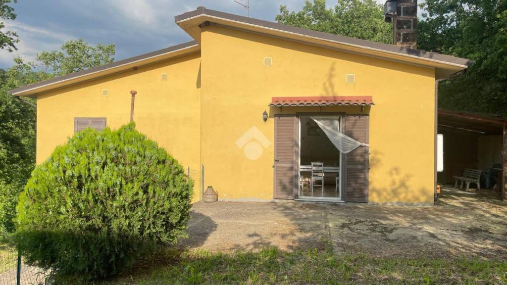 casa indipendente in vendita a Roccabascerana