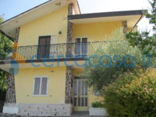 casa indipendente in vendita a Roccabascerana