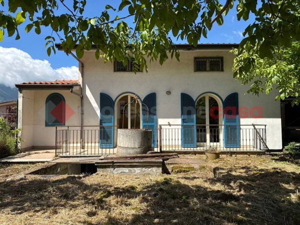 casa indipendente in vendita a Roccabascerana in zona Cassano Caudino