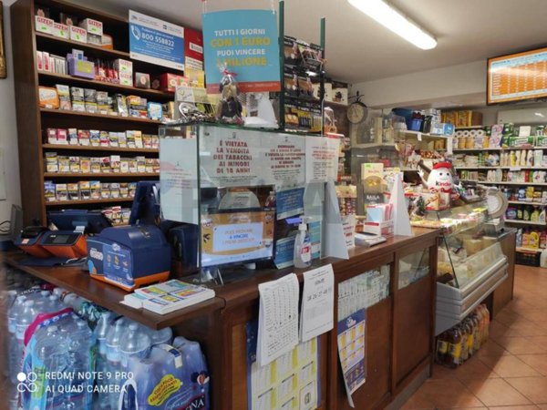 negozio in vendita a Roccabascerana in zona Cassano Caudino