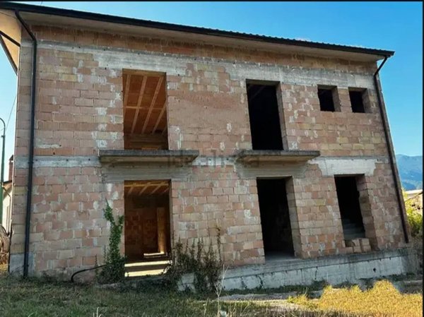 appartamento in vendita a Roccabascerana in zona Tuoro
