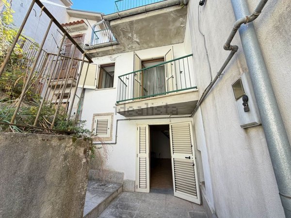 casa indipendente in vendita a Roccabascerana
