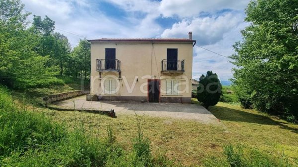 casa indipendente in vendita a Rocca San Felice