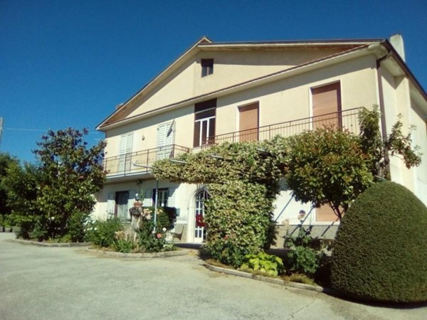 casa indipendente in vendita a Rocca San Felice