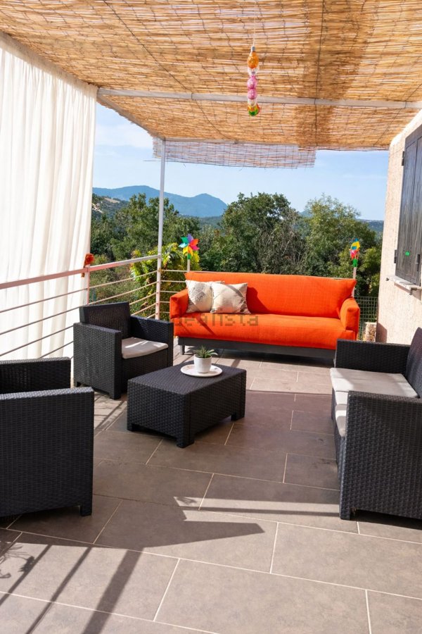 pentavano in vendita a Rocca San Felice