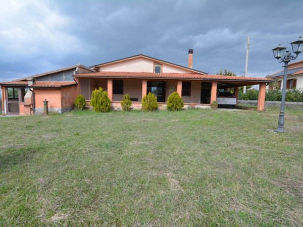 casa indipendente in vendita a Rocca San Felice