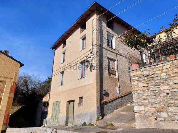 casa indipendente in vendita ad Alto