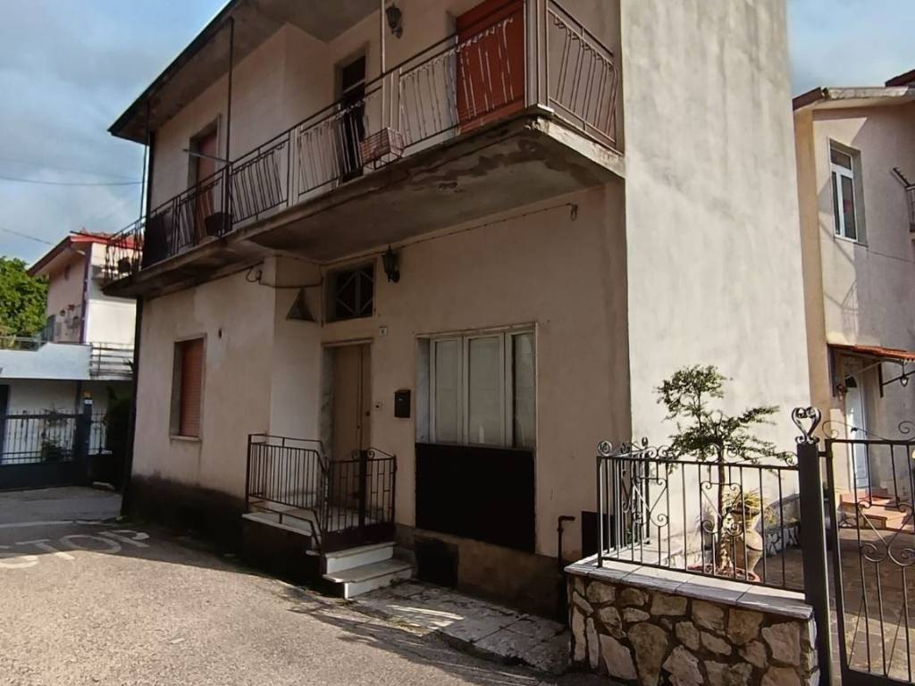 casa indipendente in vendita a Rotondi