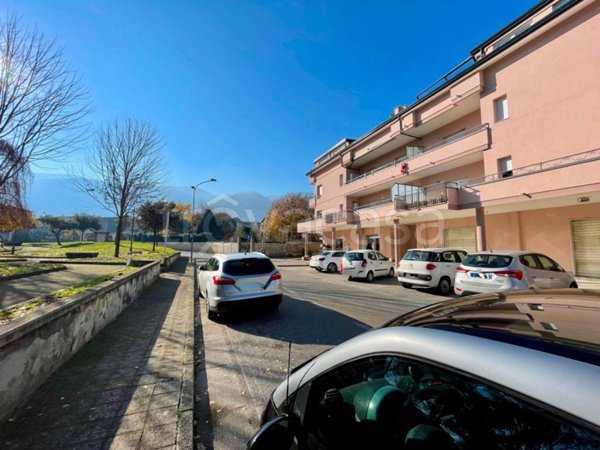 locale di sgombero in vendita a Rotondi