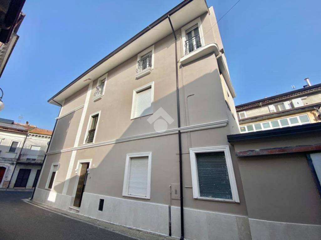 casa indipendente in vendita a Rotondi