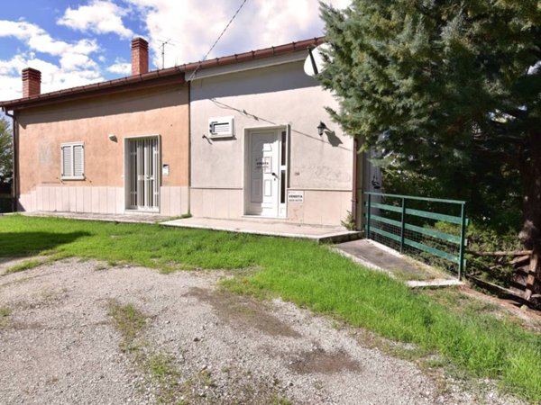 casa indipendente in vendita a San Mango sul Calore