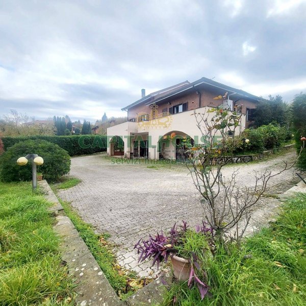 casa indipendente in vendita a San Mango sul Calore