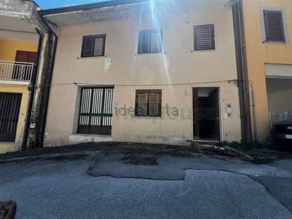 appartamento in vendita a San Mango sul Calore
