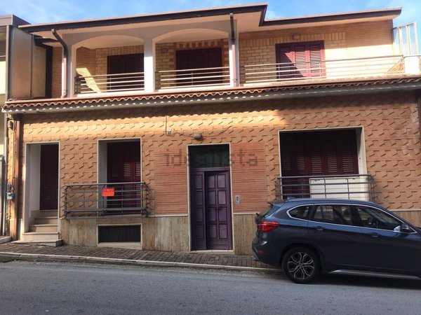 casa indipendente in vendita a San Mango sul Calore
