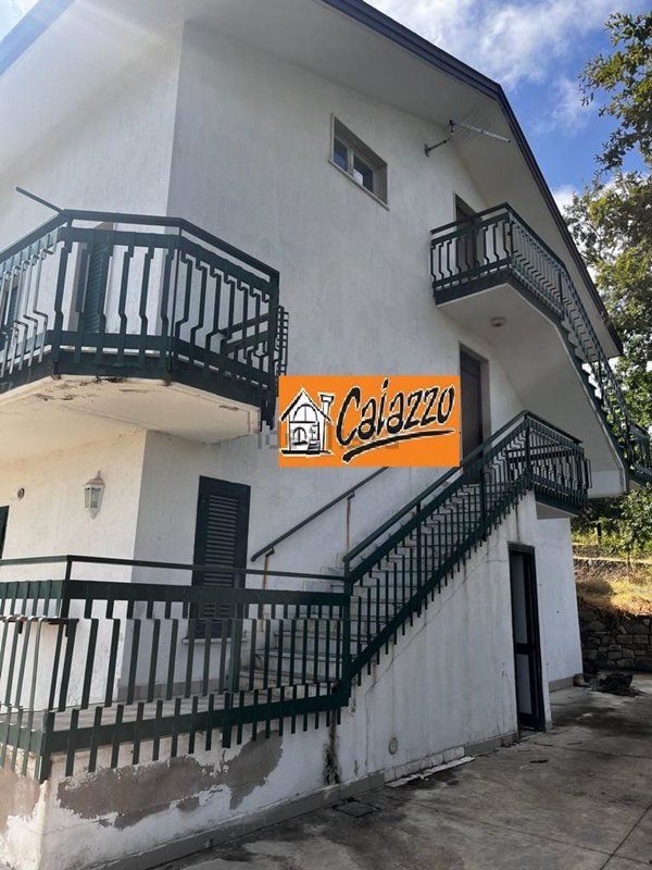 casa indipendente in vendita a San Mango sul Calore