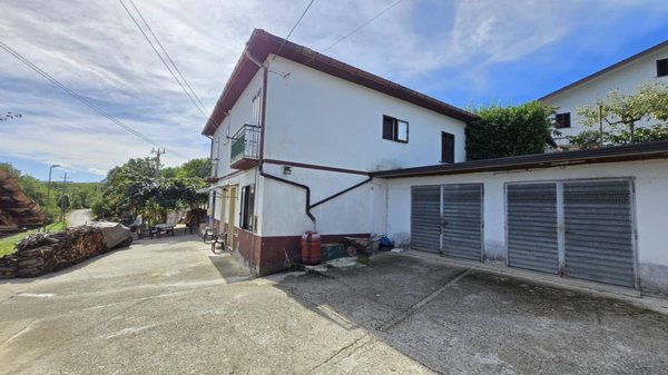 casa indipendente in vendita a San Mango sul Calore