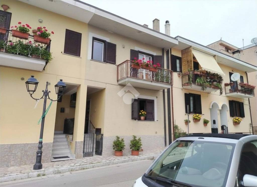 casa indipendente in vendita a San Mango sul Calore