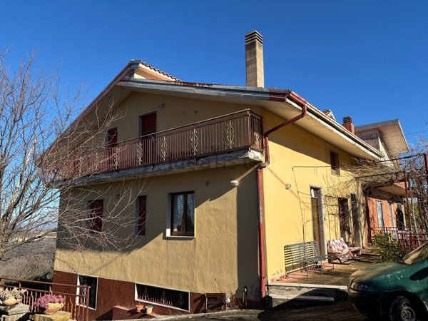 casa semindipendente in vendita a San Mango sul Calore