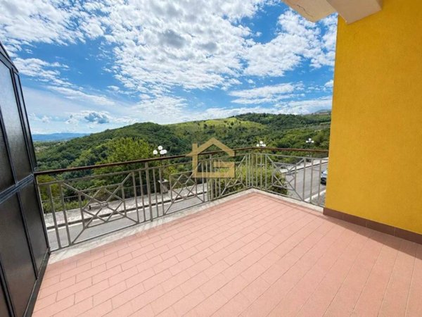 casa indipendente in vendita a San Mango sul Calore