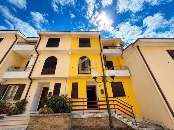 casa indipendente in vendita a San Mango sul Calore