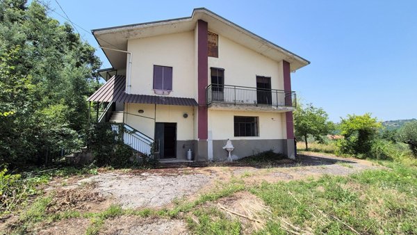 casa indipendente in vendita a San Mango sul Calore