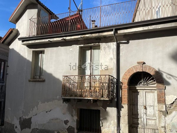 casa indipendente in vendita a San Martino Valle Caudina