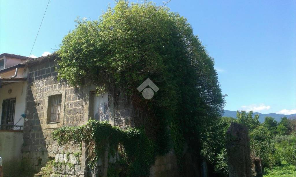 casa indipendente in vendita a San Martino Valle Caudina