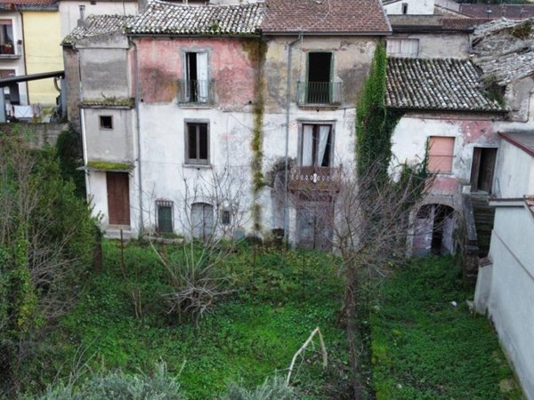 pentavano in vendita a San Martino Valle Caudina