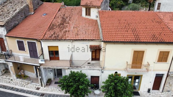 casa indipendente in vendita a San Martino Valle Caudina