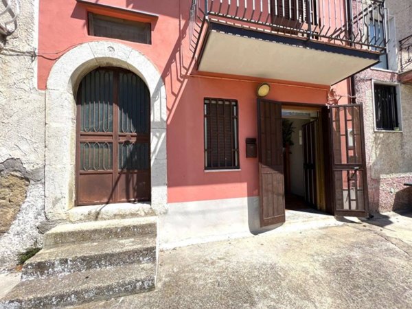 casa indipendente in vendita a San Martino Valle Caudina