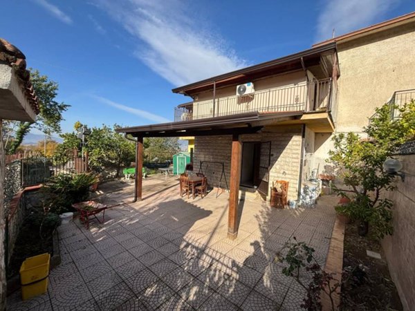 casa indipendente in vendita a San Martino Valle Caudina