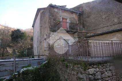 casa indipendente in vendita a San Martino Valle Caudina