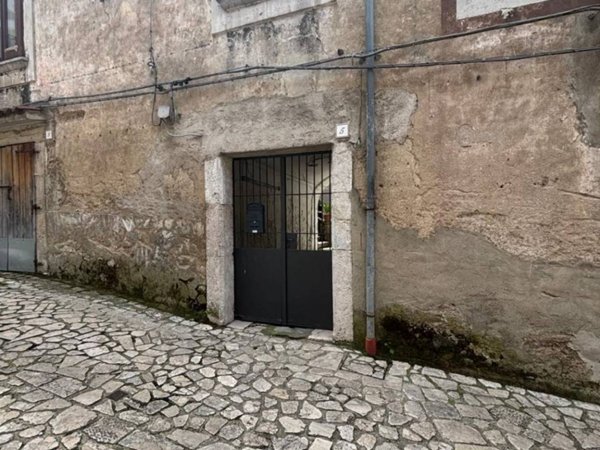 casa indipendente in vendita a San Martino Valle Caudina