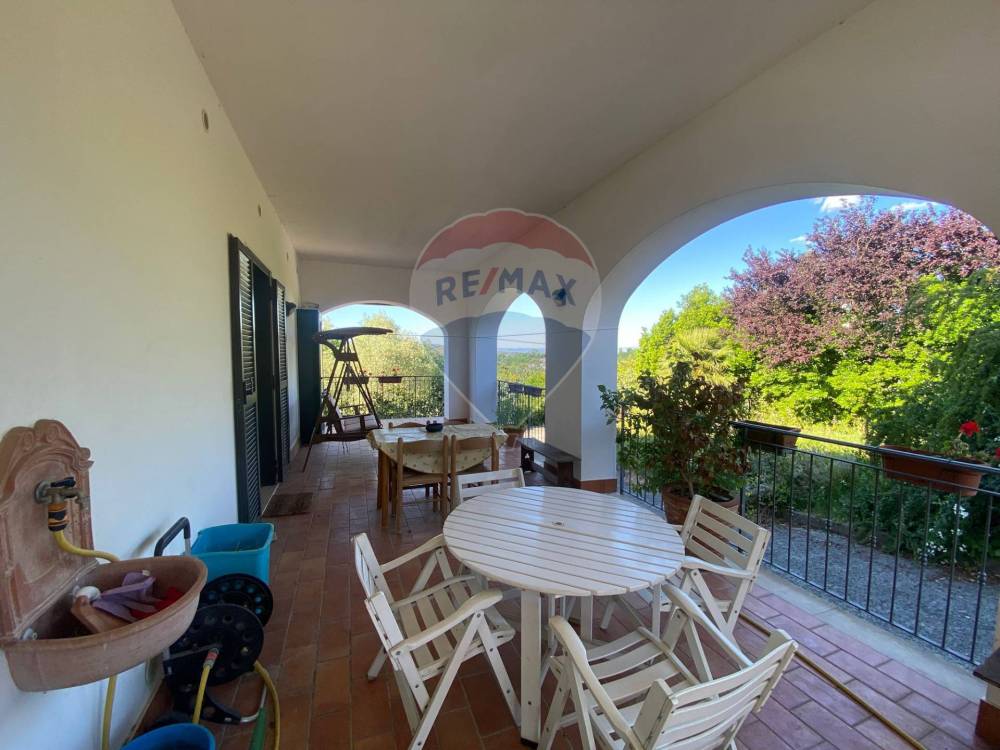 casa indipendente in vendita a San Martino Valle Caudina