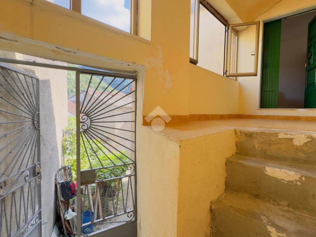 casa semindipendente in vendita a San Martino Valle Caudina