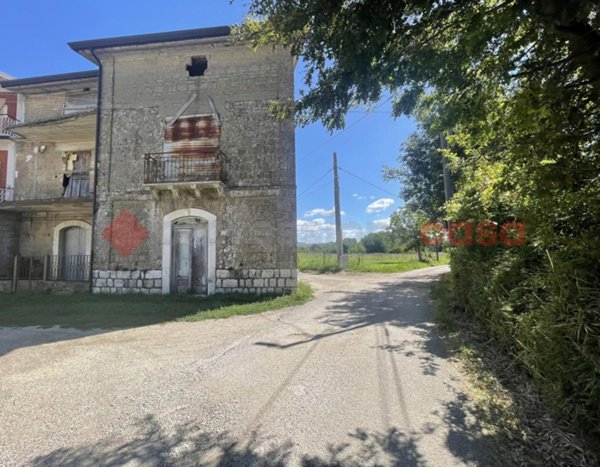 casa indipendente in vendita a San Martino Valle Caudina
