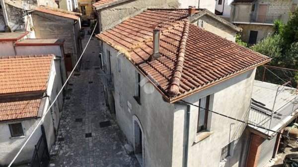 casa indipendente in vendita a San Martino Valle Caudina