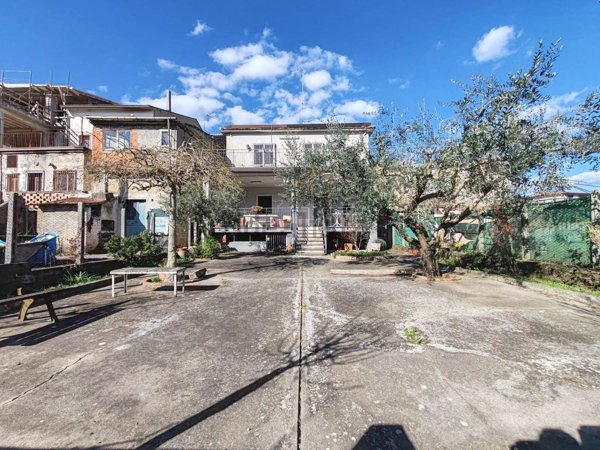 casa indipendente in vendita a San Martino Valle Caudina