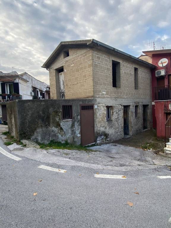 casa indipendente in vendita a San Martino Valle Caudina