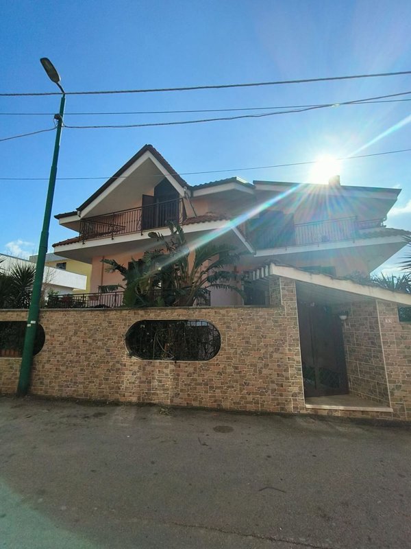 casa indipendente in vendita a San Martino Valle Caudina