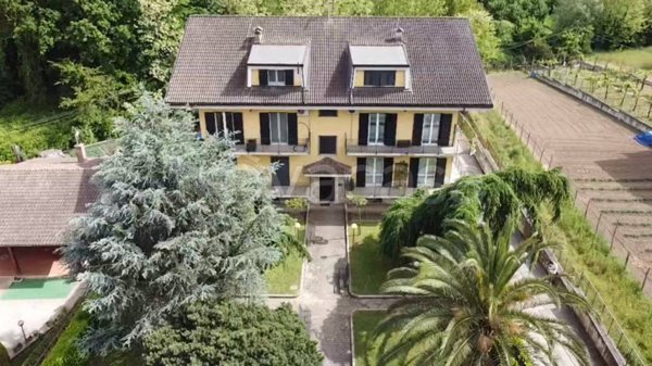 appartamento in vendita a San Martino Valle Caudina in zona Tedeschi